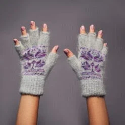 Siberia Spirit Tiny Tulips Fingerless Gloves